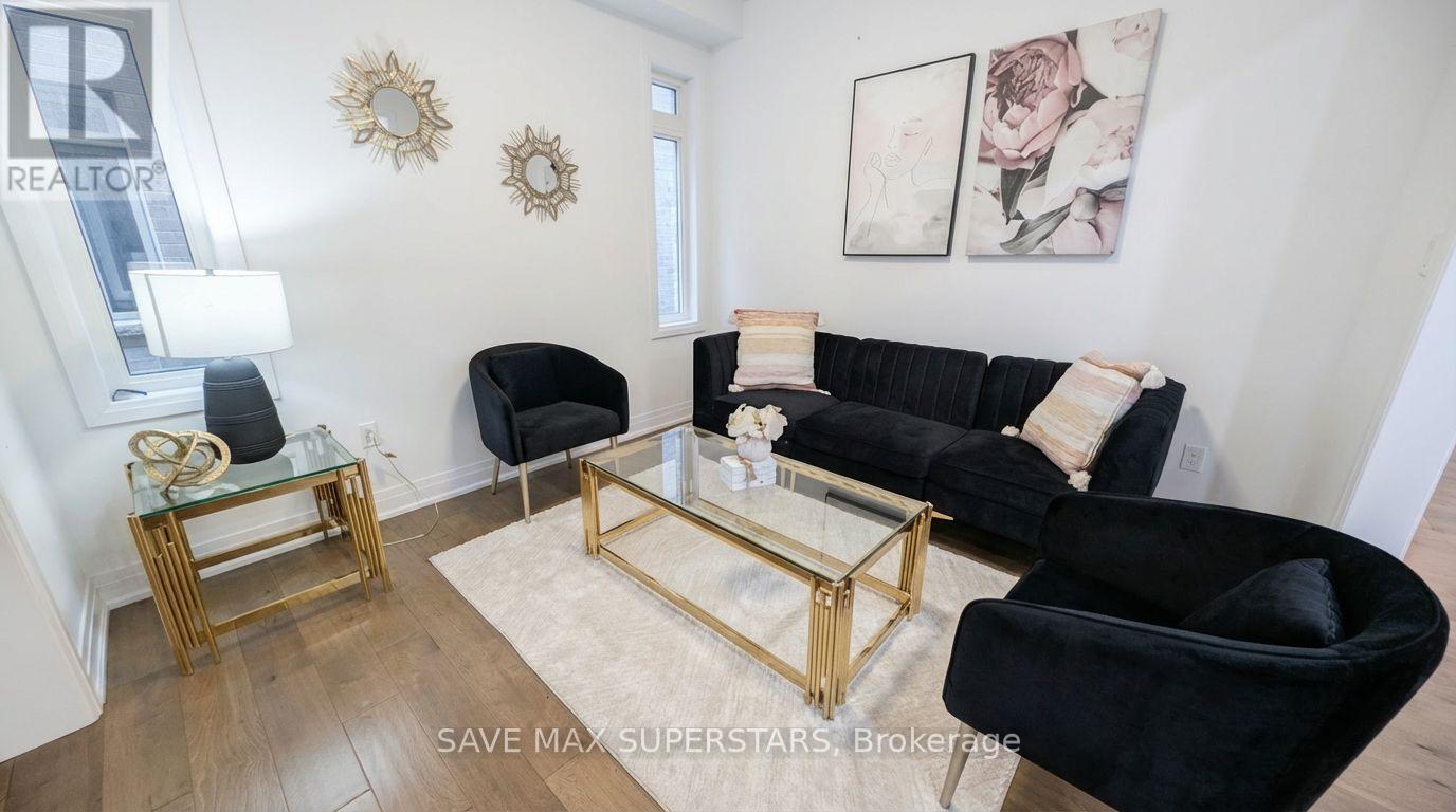 20 PADDINGTON GROVE - 7