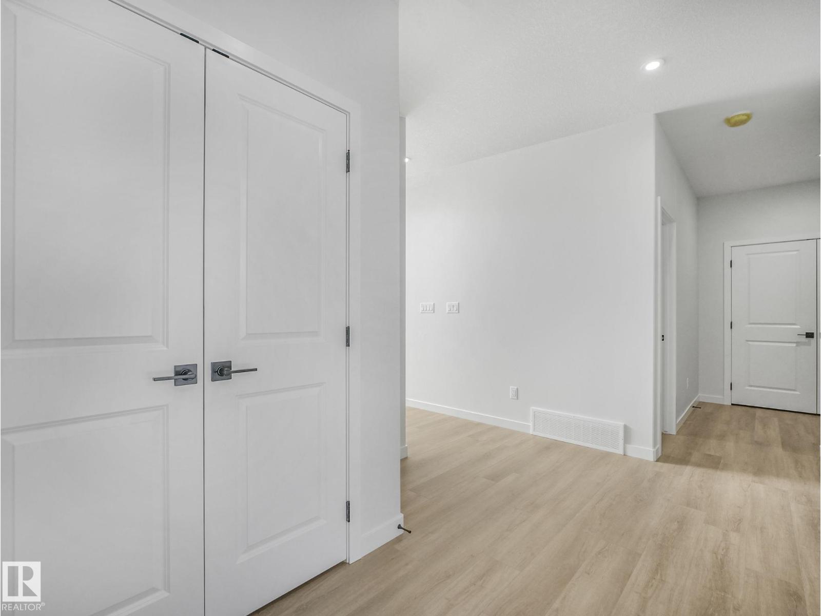 239 Kinglet BV NW NW - 33