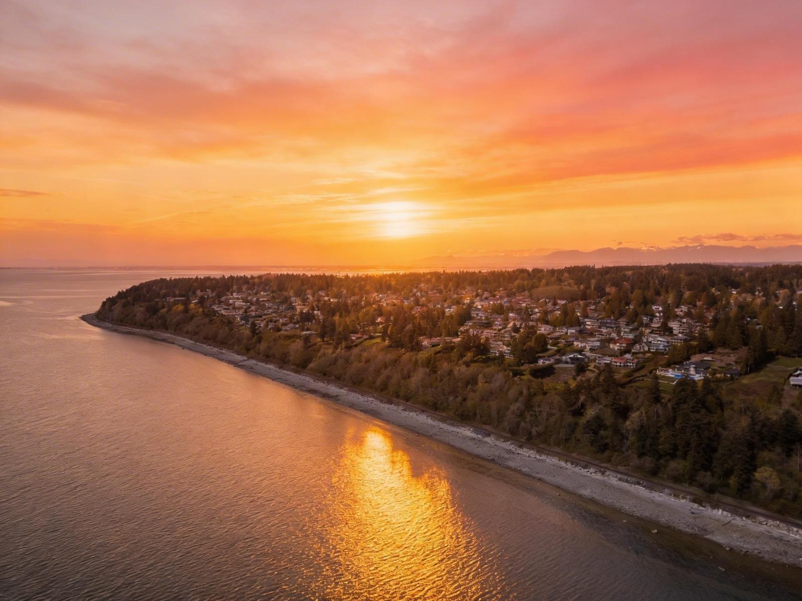 13706 MARINE DRIVE, White Rock