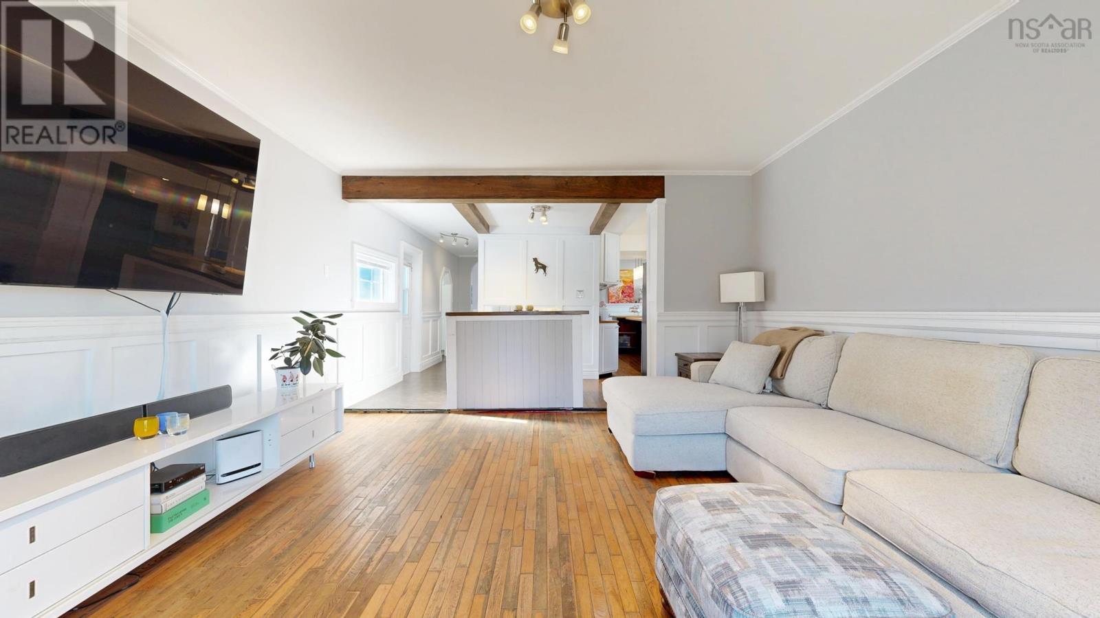 Property 19 of 49 of 484 Main Street