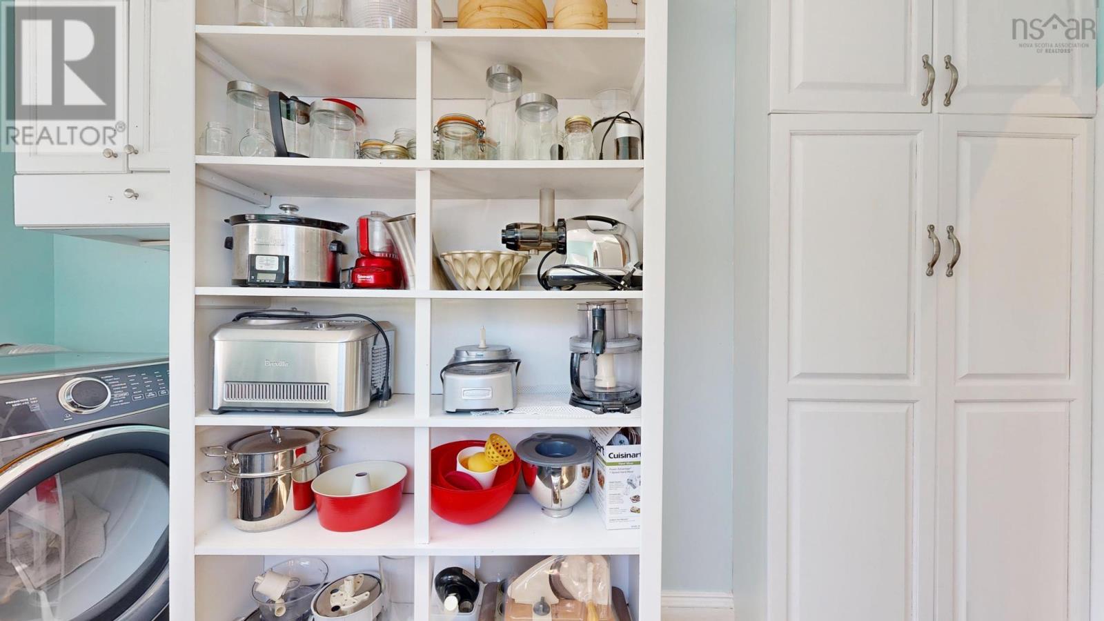 Property 27 of 49 of 484 Main Street