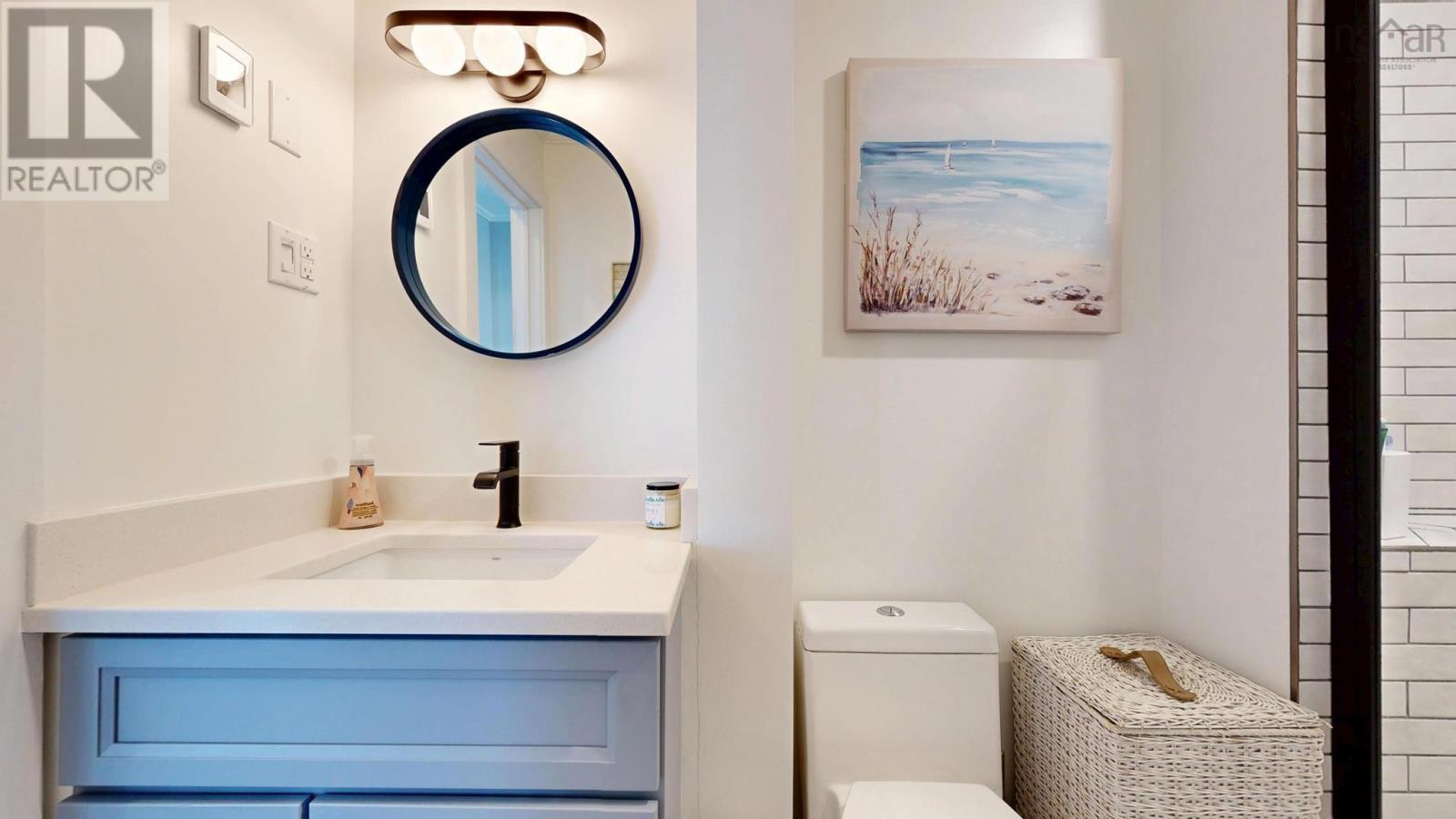 Property 29 of 49 of 484 Main Street