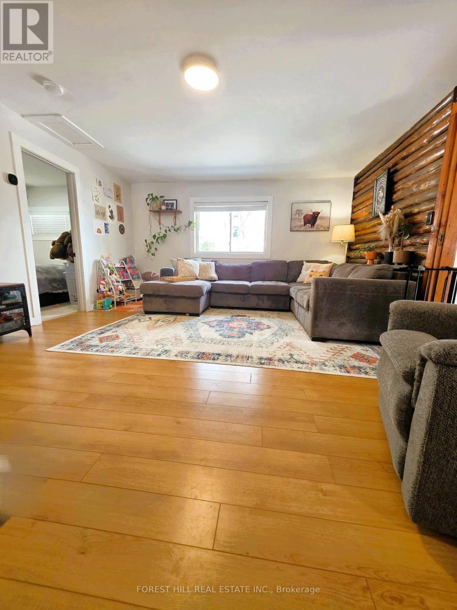 2224 LAKESHORE ROAD E - 10