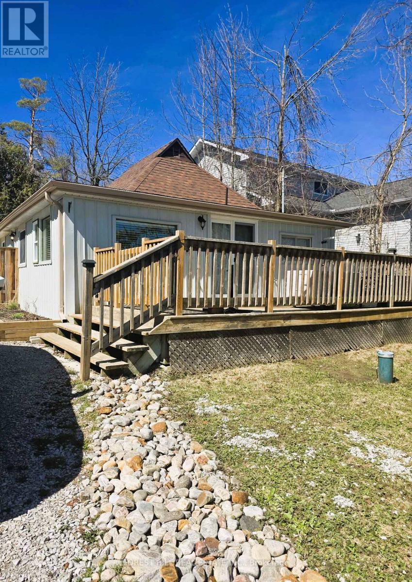 2224 LAKESHORE ROAD E - 23