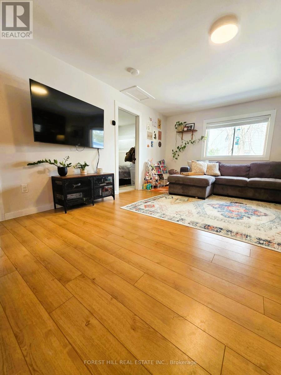 2224 LAKESHORE ROAD E - 9