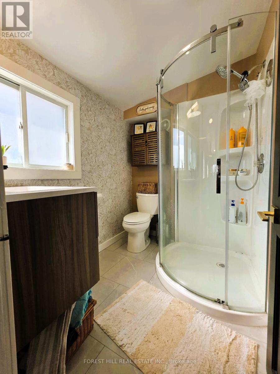 2224 LAKESHORE ROAD E - 16