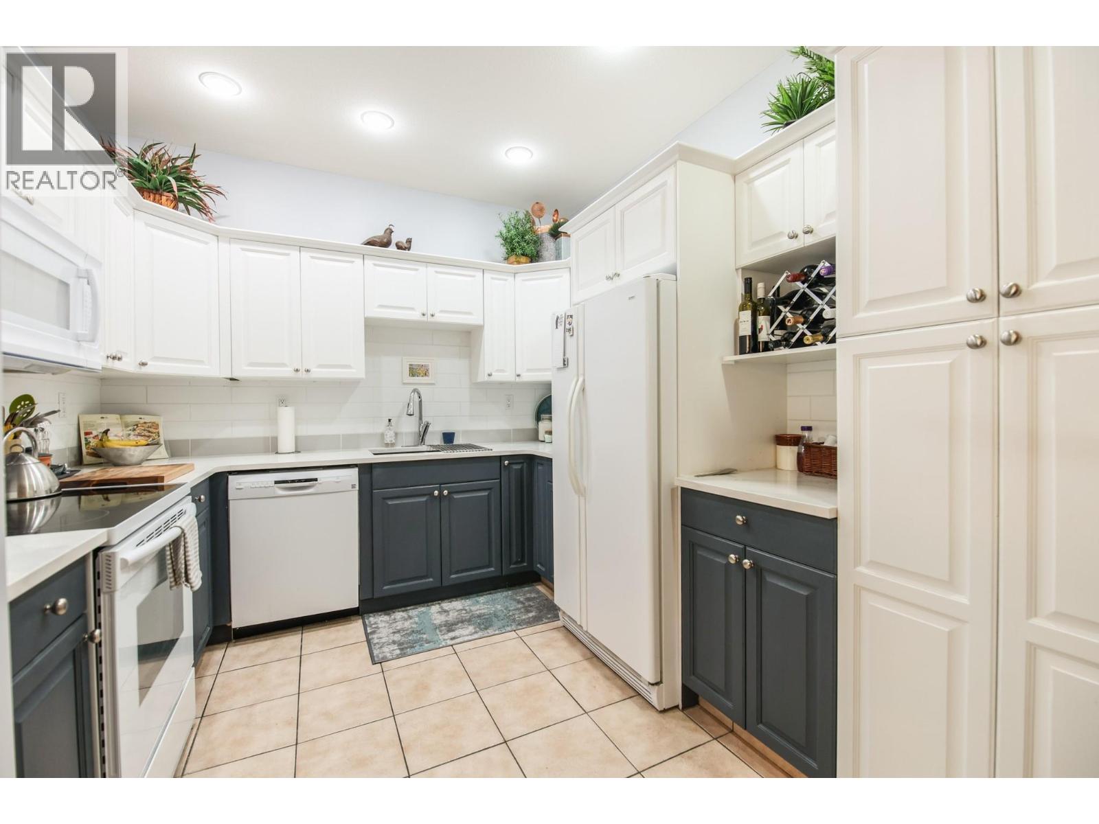 15 SOLANA KEY Court Unit# 204, Osoyoos