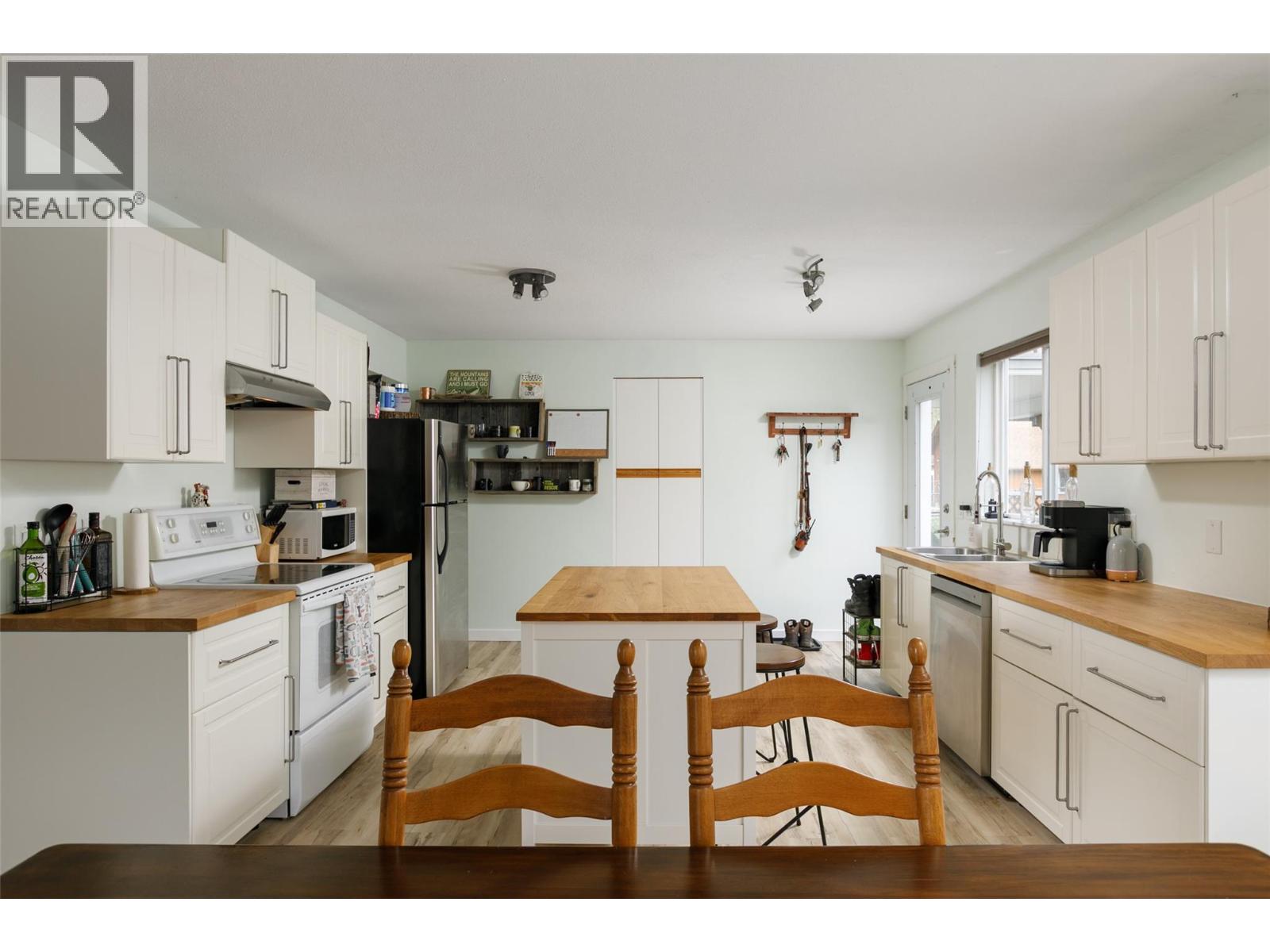  7318 Fintry Delta Road, Kelowna