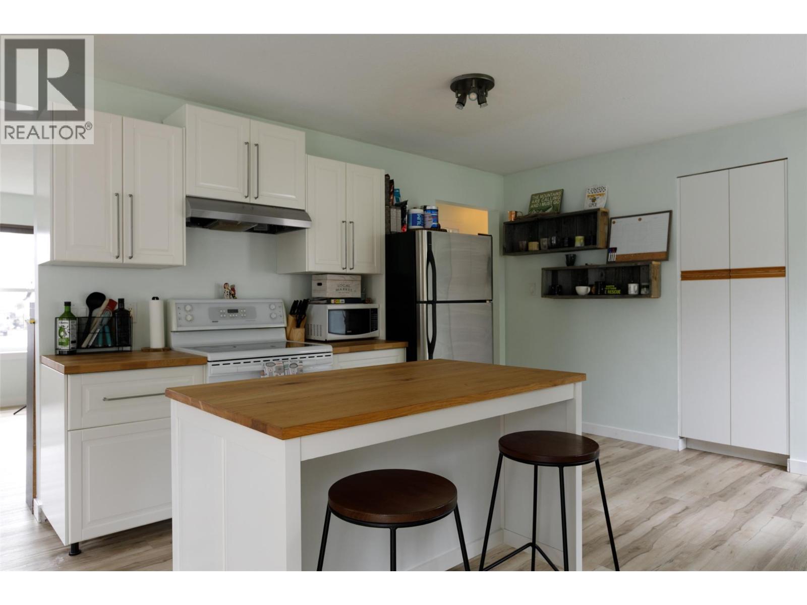  7318 Fintry Delta Road, Kelowna