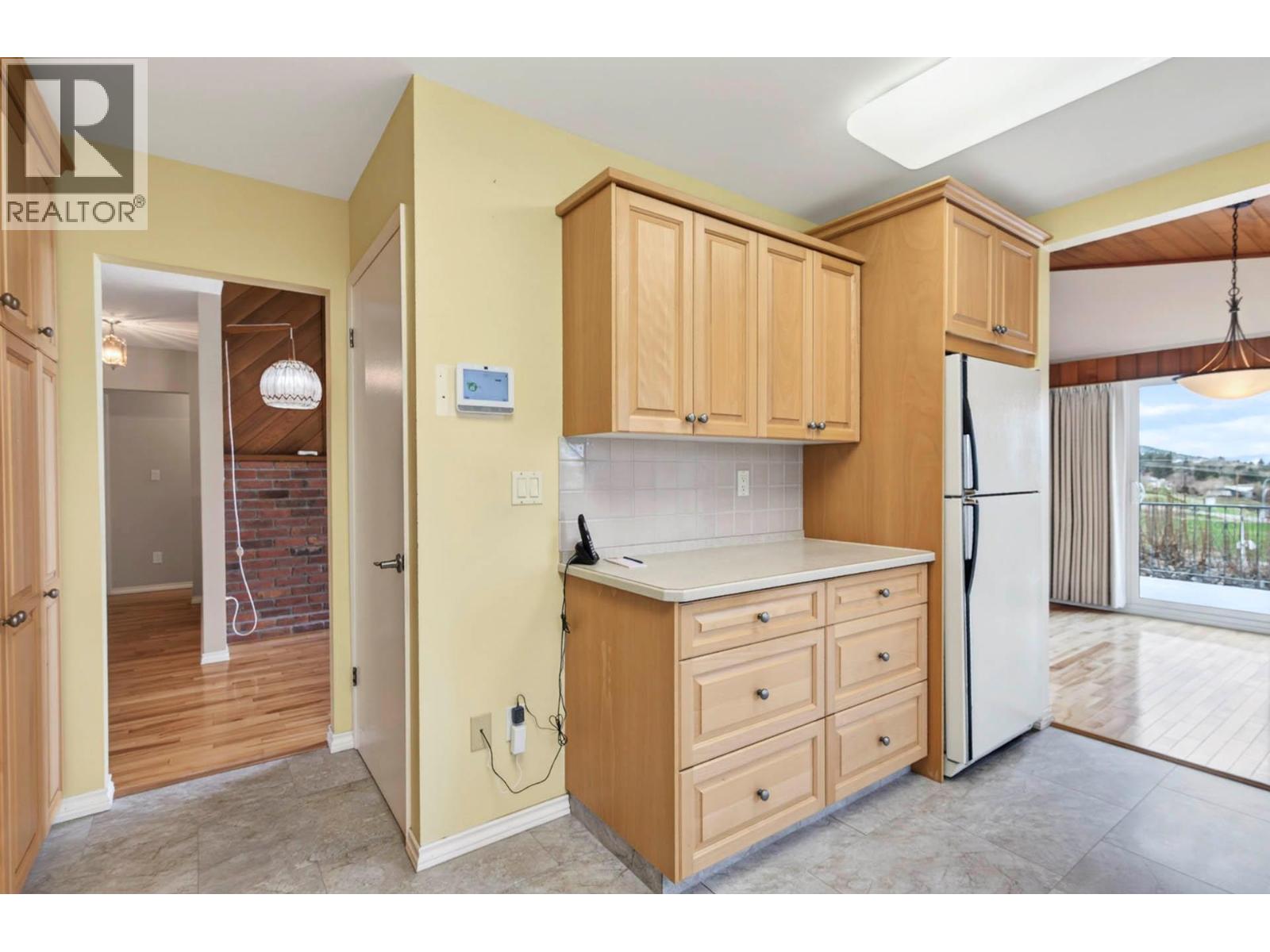 39 WHITESHIELD CRESCENT S - 15