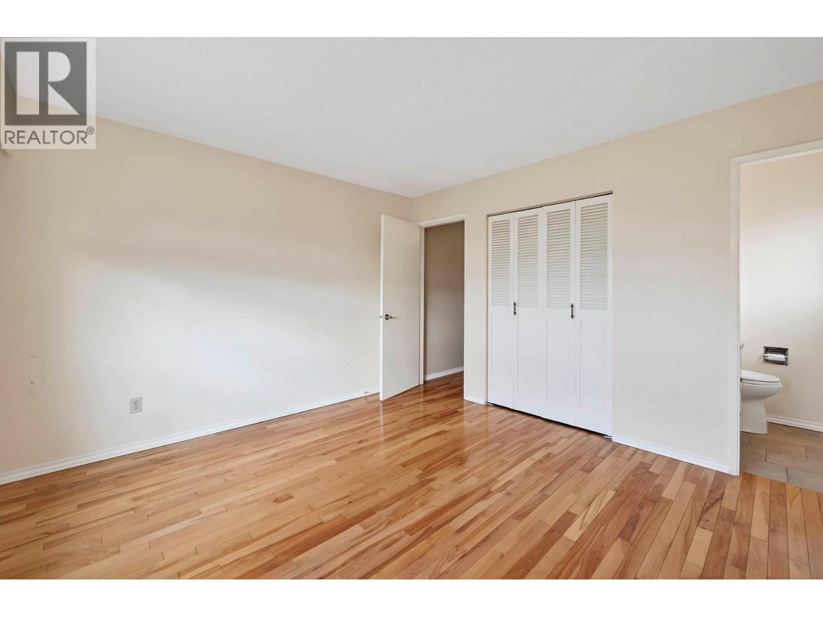 39 WHITESHIELD CRESCENT S - 19