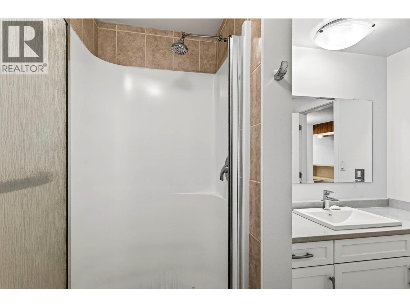 39 WHITESHIELD CRESCENT S - 37