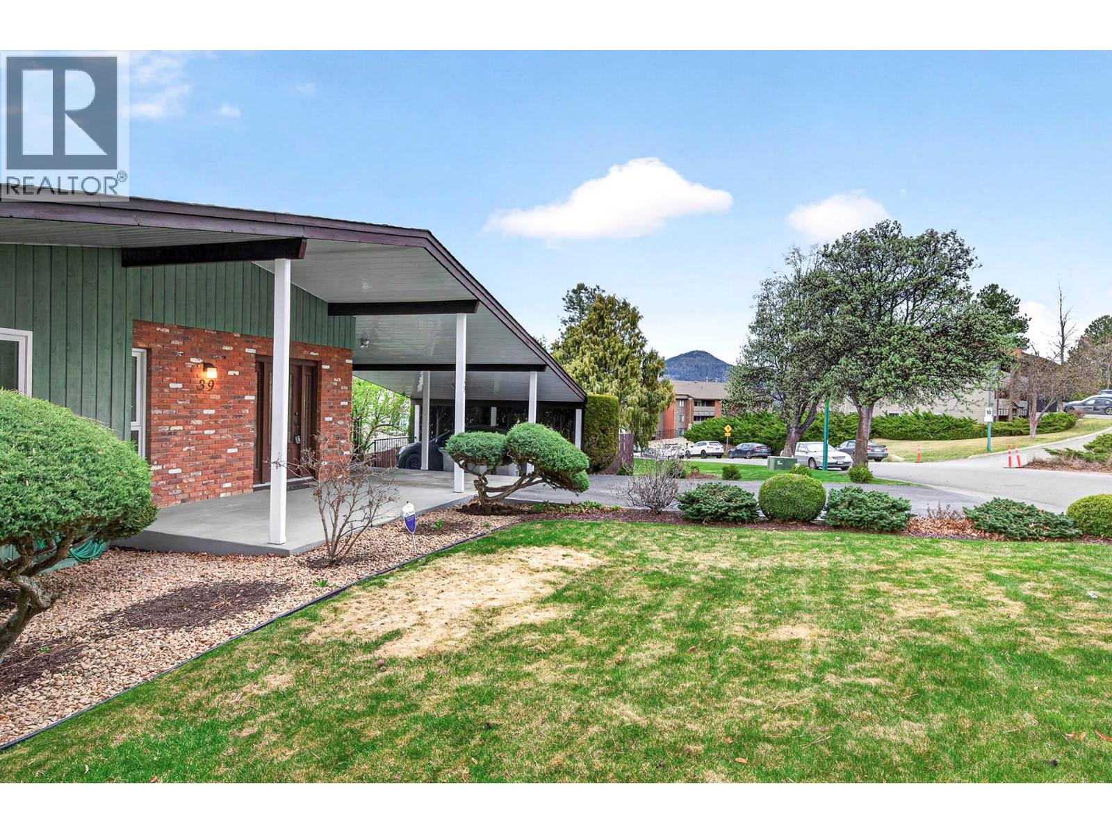 39 WHITESHIELD CRESCENT S - 48