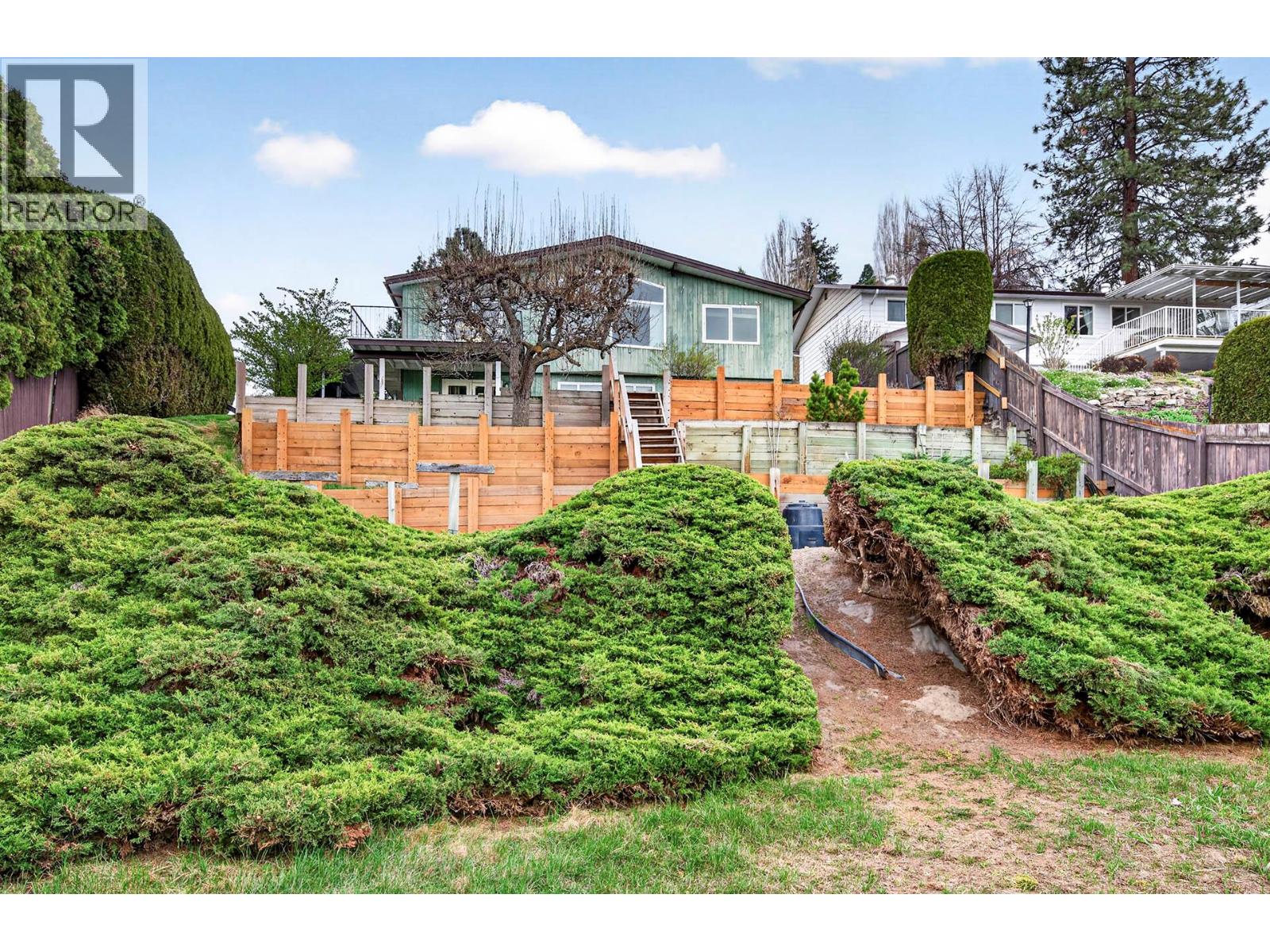 39 WHITESHIELD CRESCENT S - 56