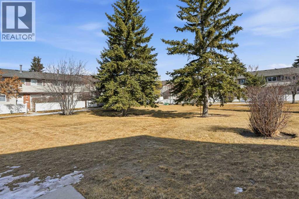 Single Family House for Sale in   Bracewood Drive SW Braeside Calgary 