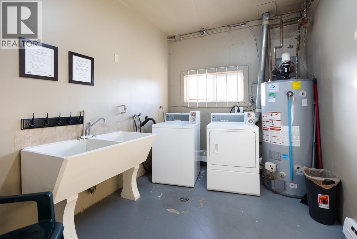 1621-1699 INGLEDEW STREET - 18