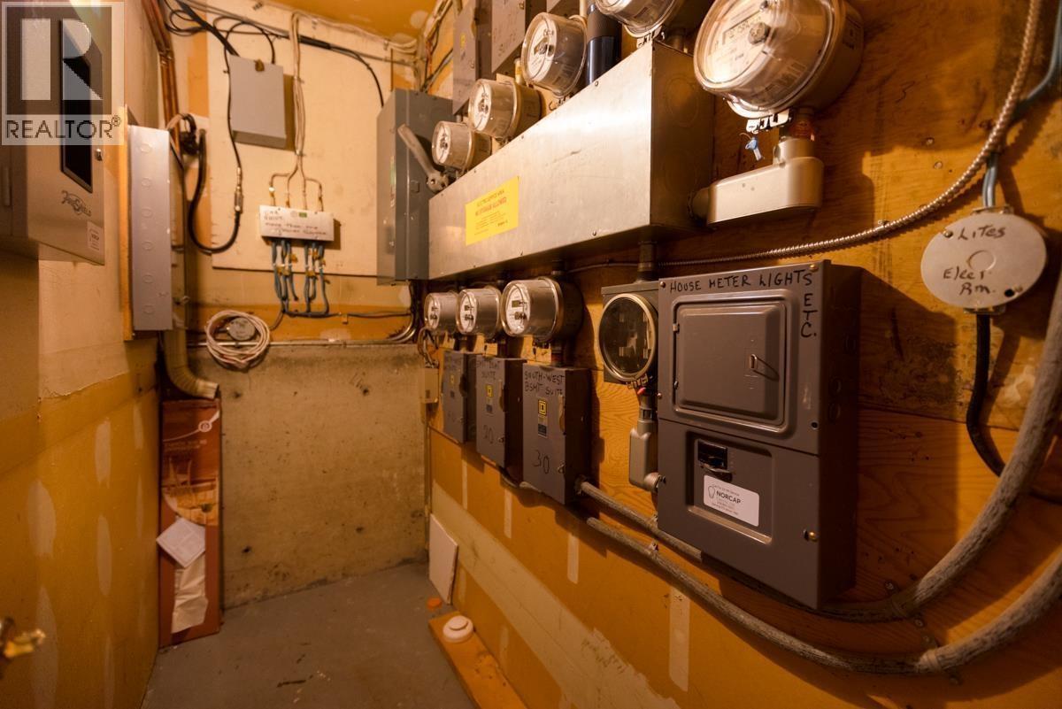 1621-1699 INGLEDEW STREET - 20