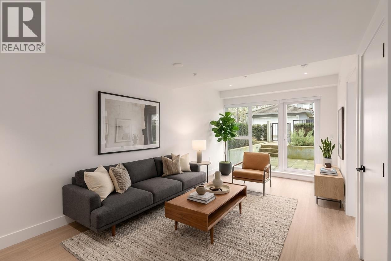 110 2235 E BROADWAY, Vancouver