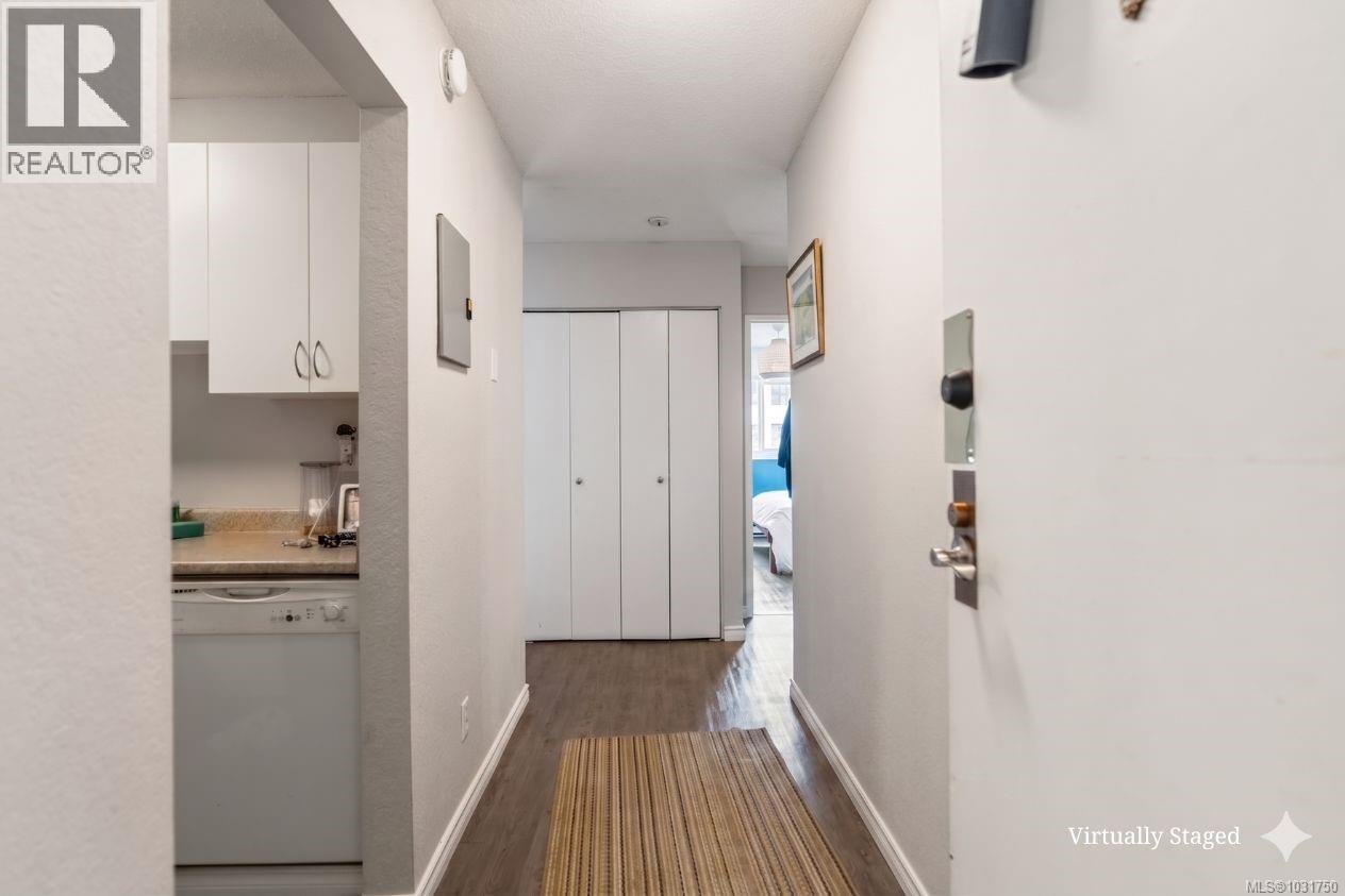 207 848 Esquimalt Road, Esquimalt