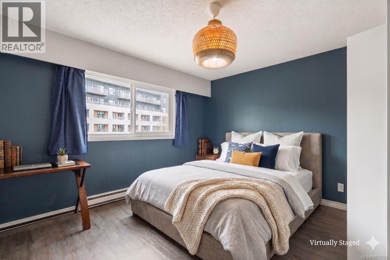 207 848 Esquimalt Road, Esquimalt