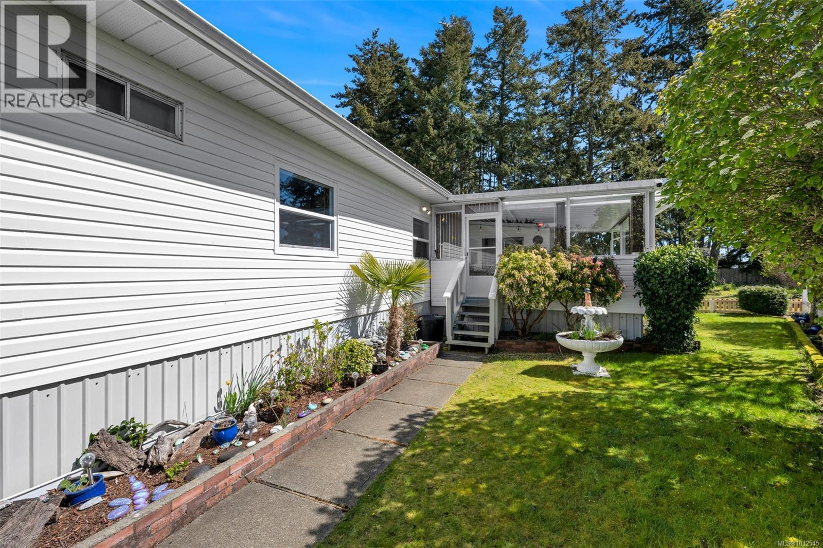 21 7871 West Coast Road, Sooke