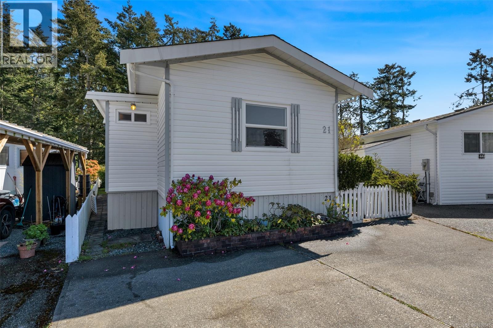 21 7871 West Coast Road, Sooke