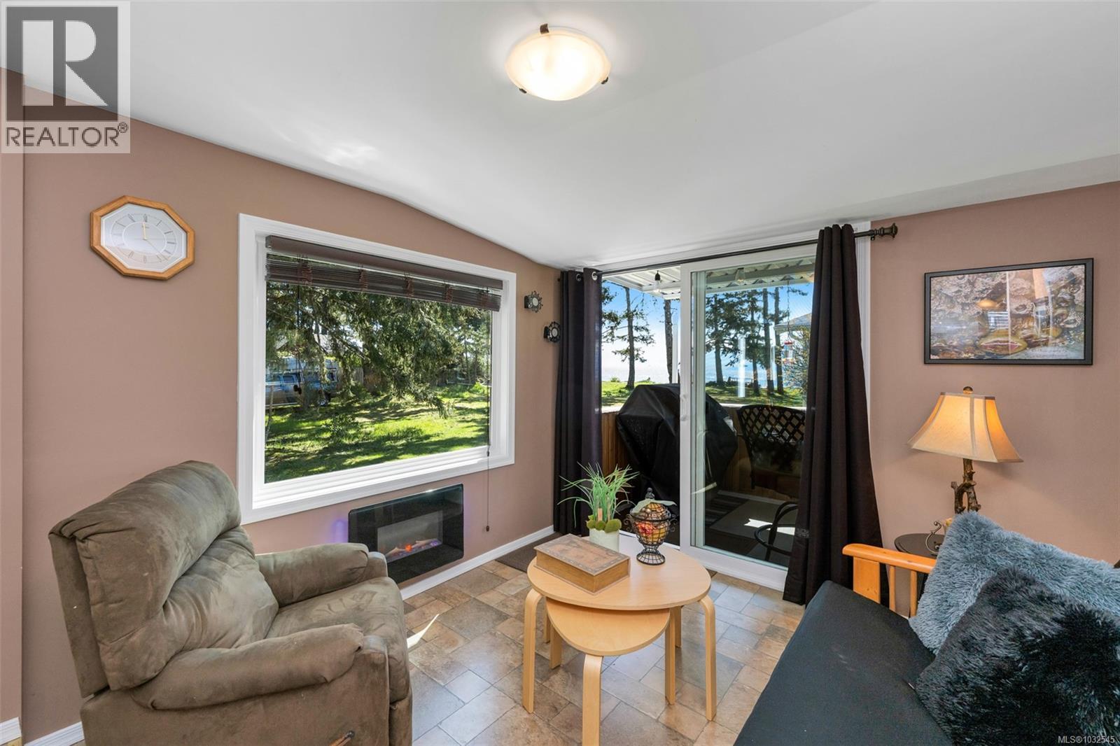 21 7871 West Coast Road, Sooke