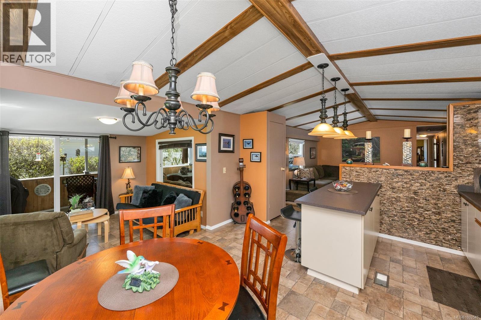 21 7871 West Coast Road, Sooke