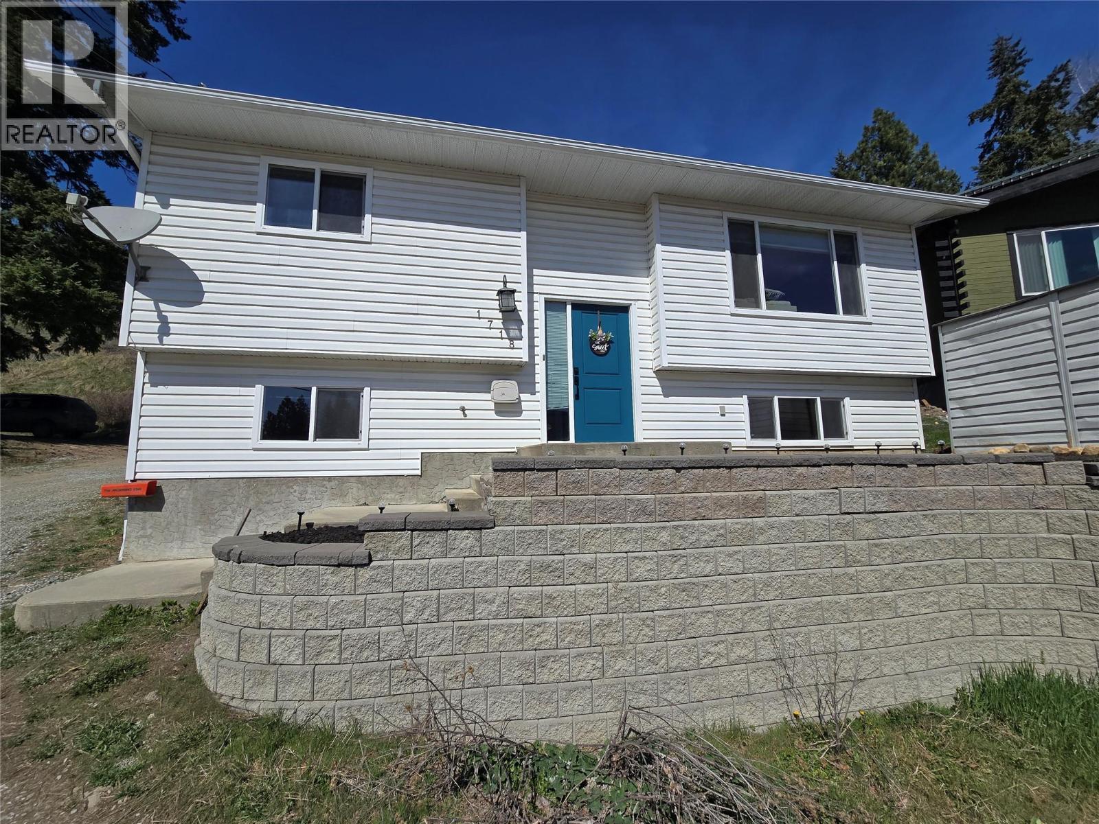 1718 Grandview Avenue, Lumby