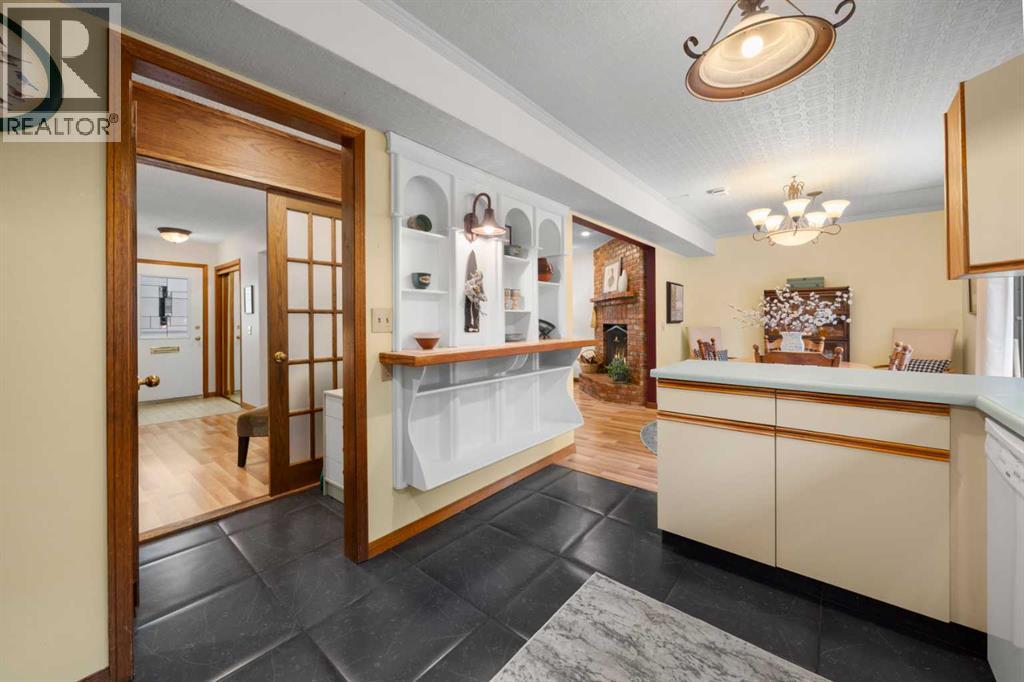 Single Family House for Sale in   Street NW Hounsfield Heights/Briar Hill Calgary 