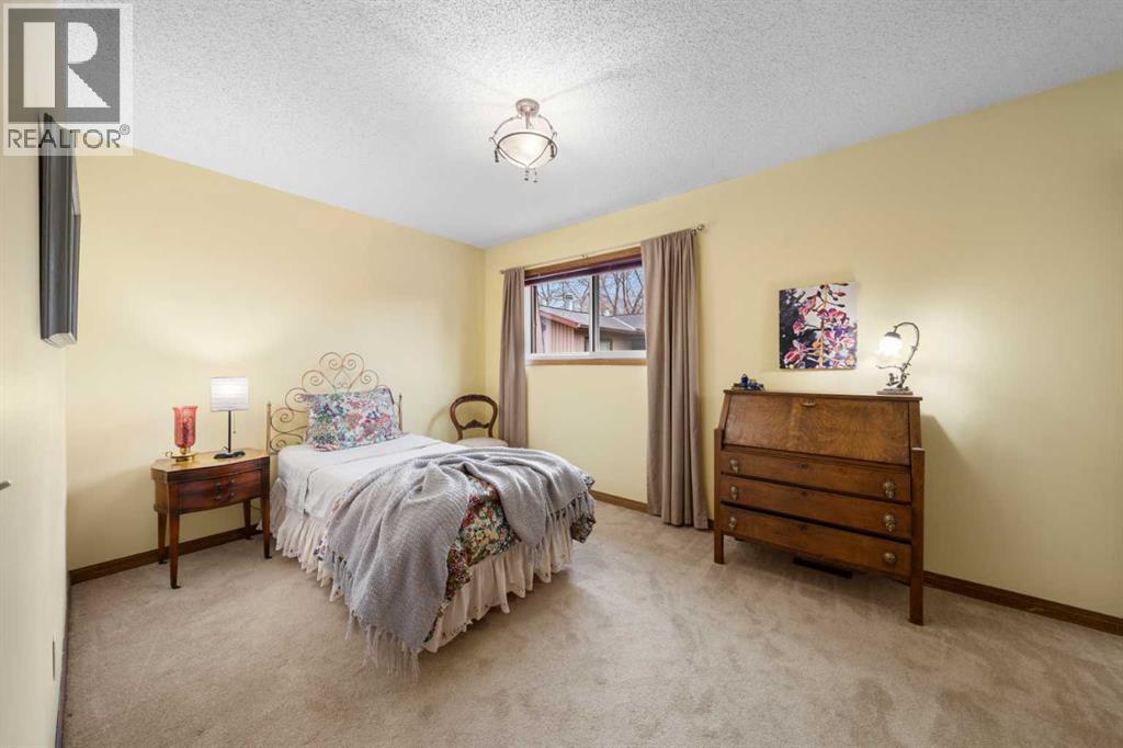 Single Family House for Sale in   Street NW Hounsfield Heights/Briar Hill Calgary 