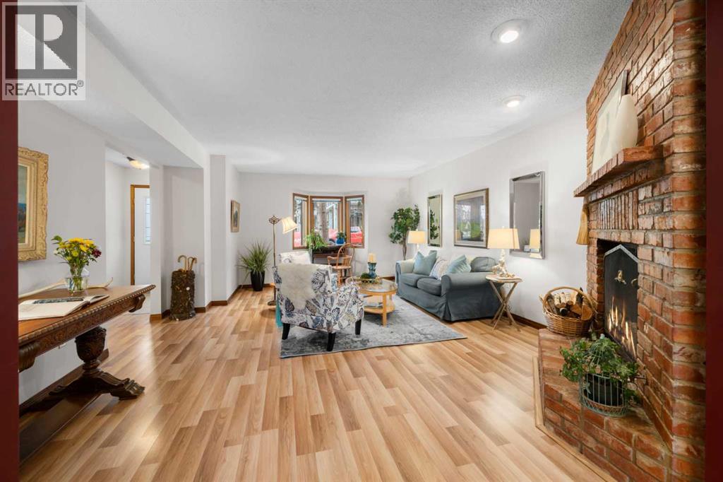 Single Family House for Sale in   Street NW Hounsfield Heights/Briar Hill Calgary 