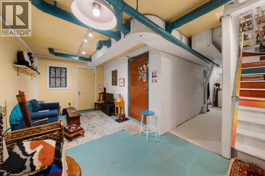 Single Family House for Sale in   Street NW Hounsfield Heights/Briar Hill Calgary 