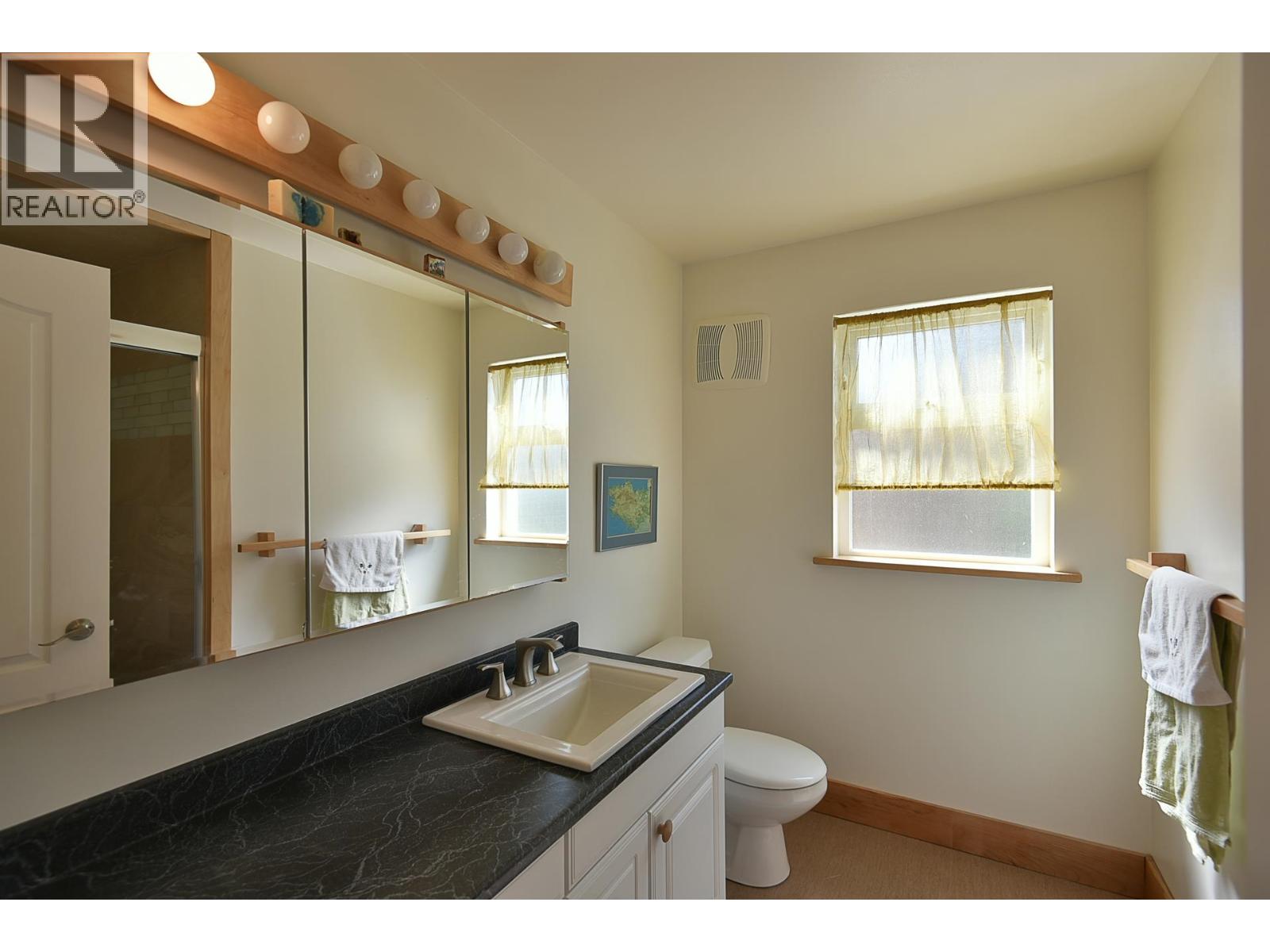 590-592 N FLETCHER ROAD — photo 17