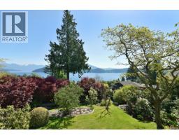 590-592 N Fletcher Road, Gibsons, BC V0N1V9 Photo 10
