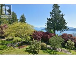 590-592 N Fletcher Road, Gibsons, BC V0N1V9 Photo 11