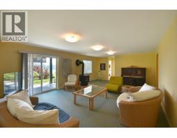 590-592 N Fletcher Road, Gibsons, BC V0N1V9 Photo 14