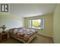 590-592 N Fletcher Road, Gibsons, BC V0N1V9 Photo 18