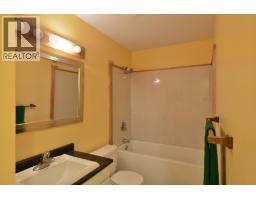 590-592 N Fletcher Road, Gibsons, BC V0N1V9 Photo 19