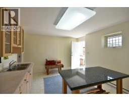 590-592 N Fletcher Road, Gibsons, BC V0N1V9 Photo 21