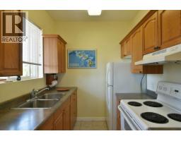 590-592 N Fletcher Road, Gibsons, BC V0N1V9 Photo 25