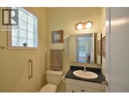590-592 N Fletcher Road, Gibsons, BC V0N1V9 Photo 30