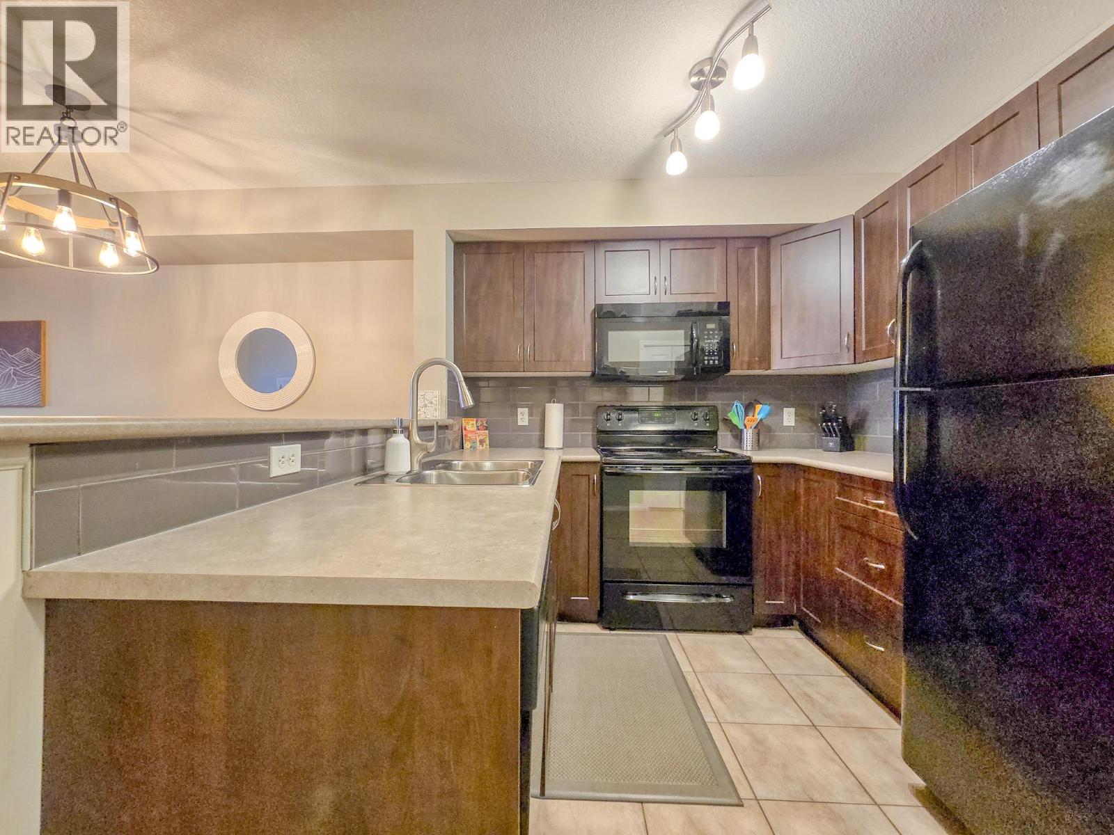 #2305 205 THIRD AVENUE - 14