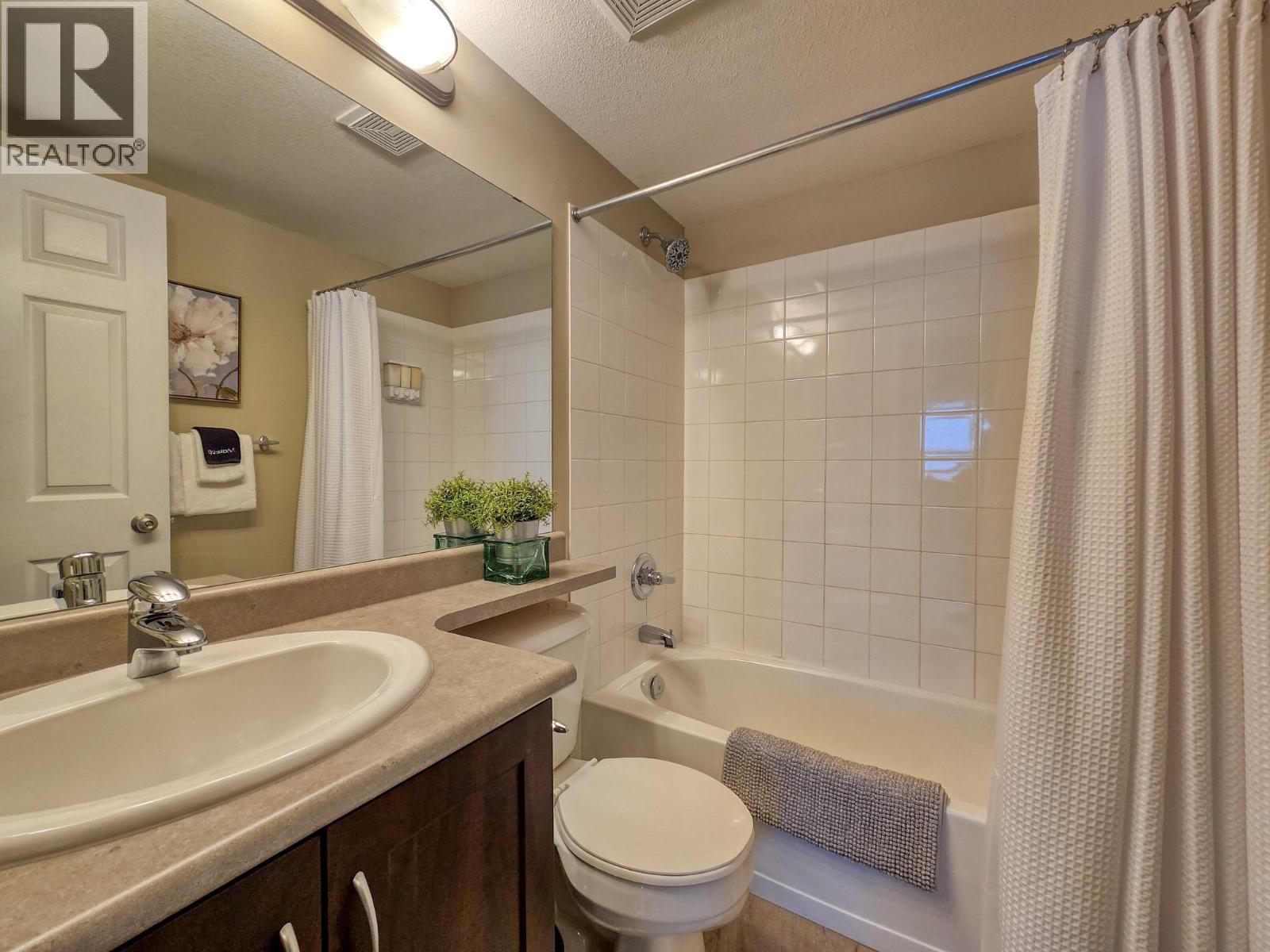 #2305 205 THIRD AVENUE - 36