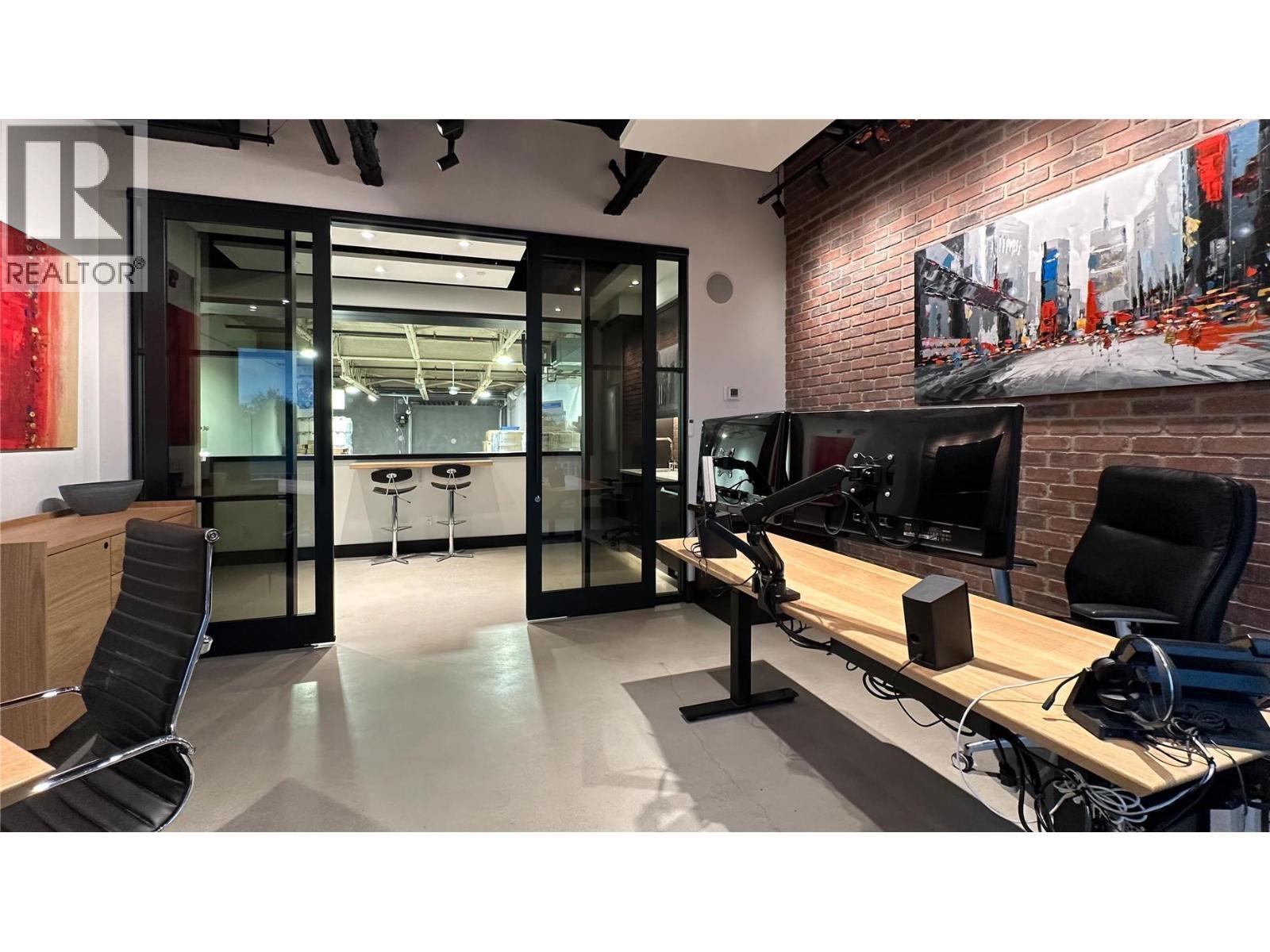 105 810 Clement Avenue, Kelowna