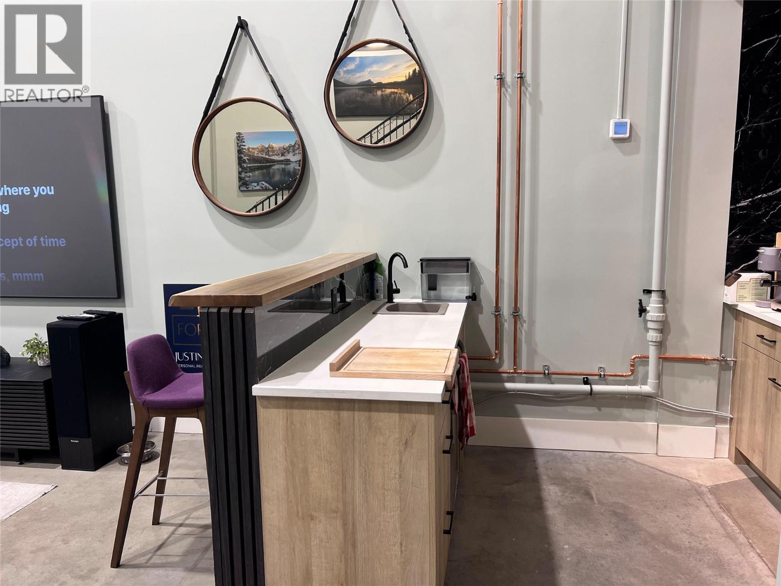 105 810 Clement Avenue, Kelowna