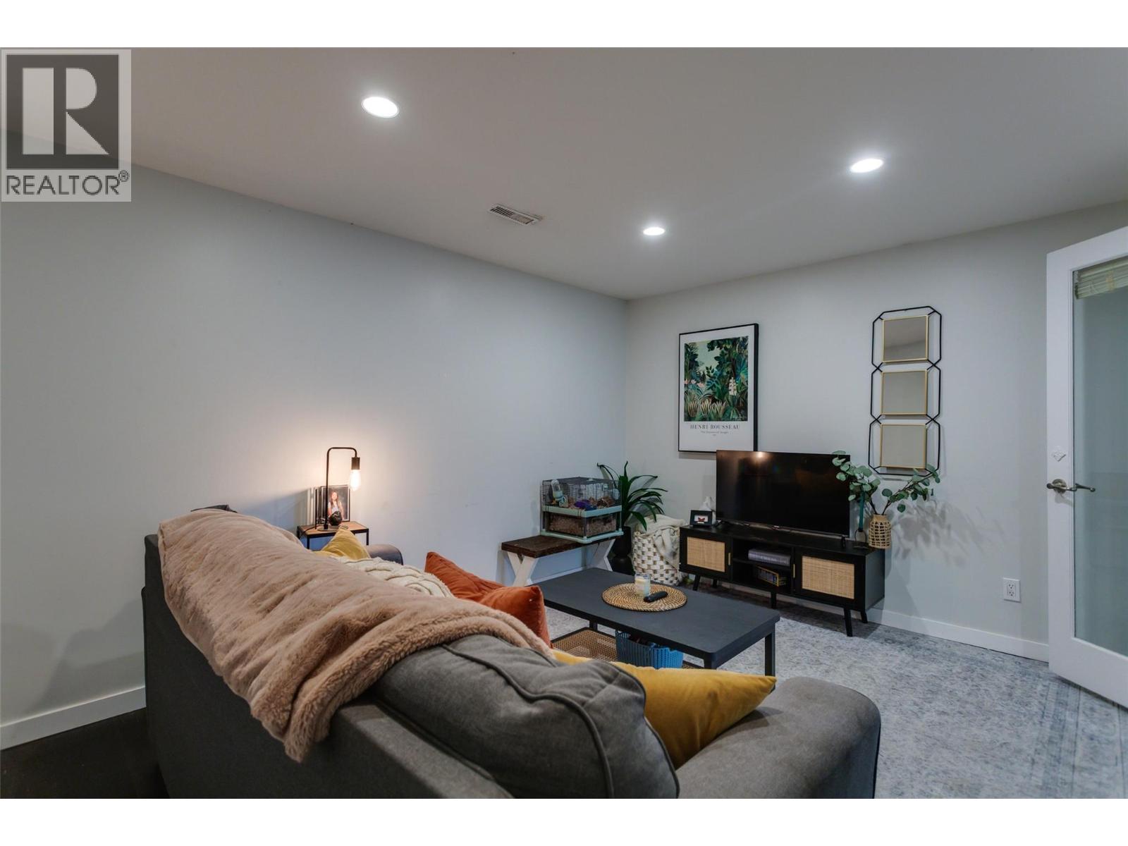 4501 16 Avenue, Vernon