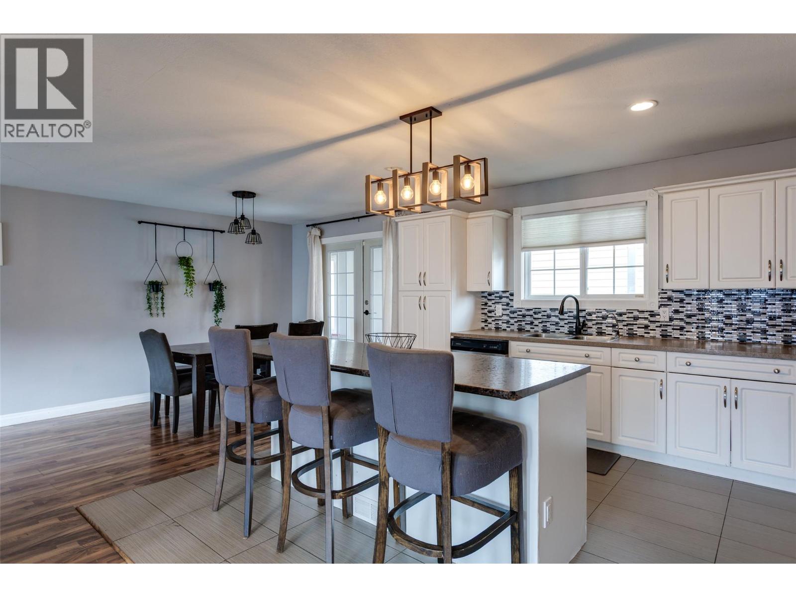 4501 16 Avenue, Vernon