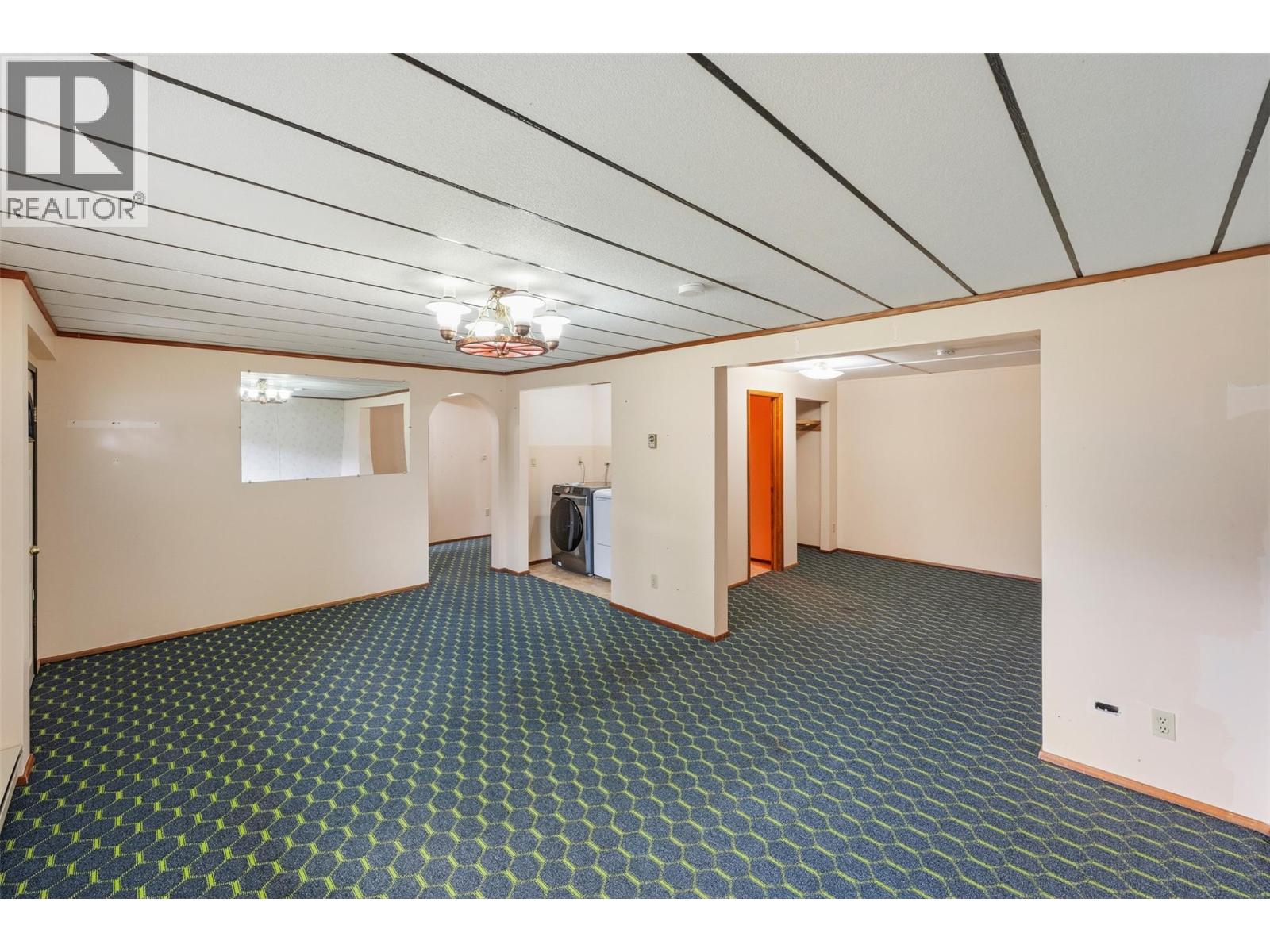 15489 Mellor Road, Summerland