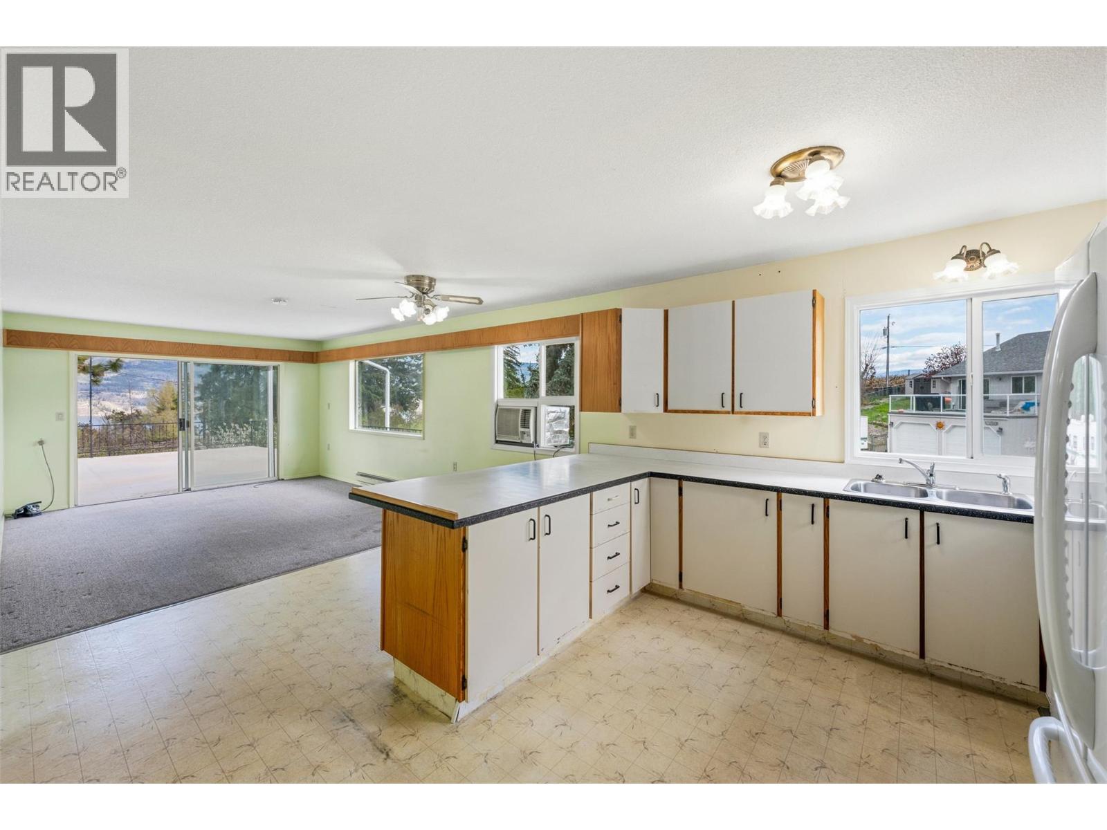 15489 Mellor Road, Summerland